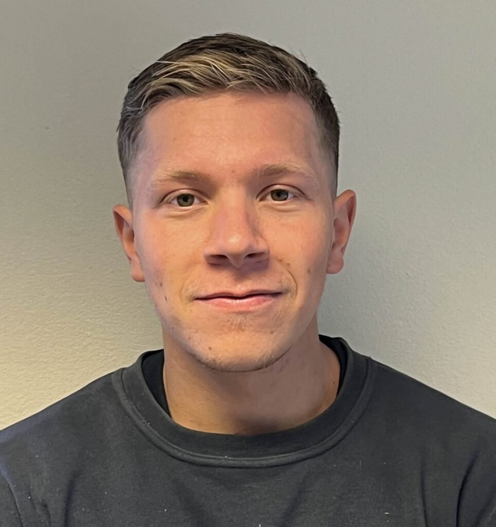 Jondavid Gaulin — Tømrer